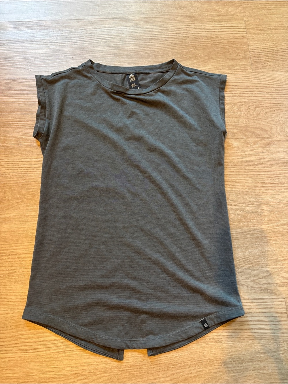 Mountain Hardwear Women’s S Everyday Perfect Short-Sleeve T-Shirt Tie Back Gray